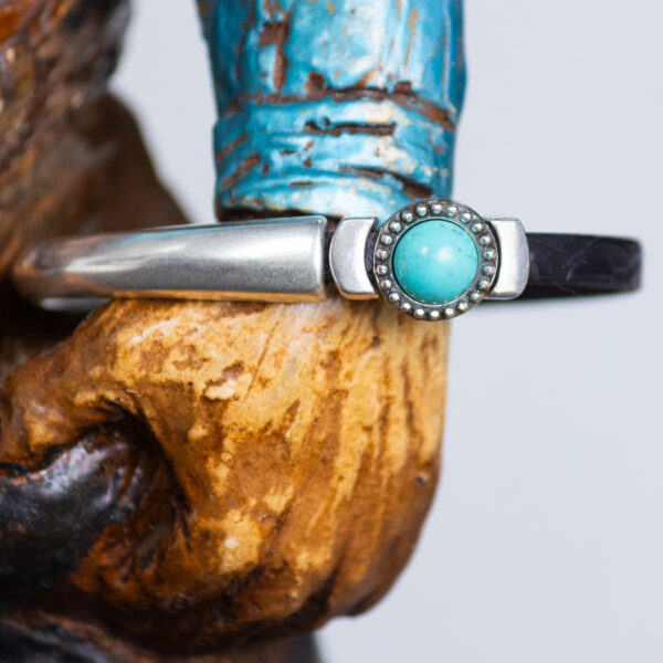 Leather and turquoise gemstone magnetic cuff bracelet "Helena"